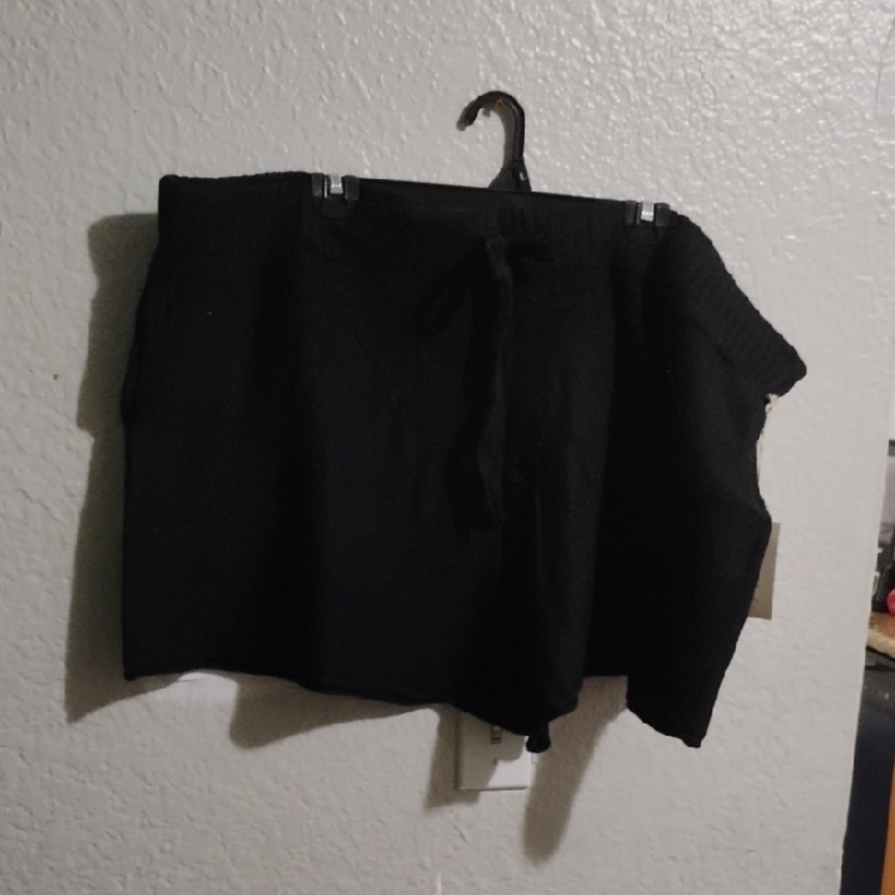 Universal Thread Black Knit Shorts